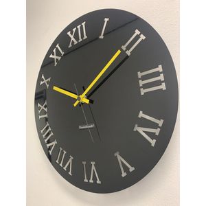 Wandklok CHANTALBRANDO -- BLACK -- TWILIGHT ZONE 40 -- MODERN DESIGN -- MADE IN HOLLAND - HOOGGLANS ZWART