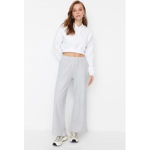 Trendyol Vrouwen Normaal Breed been Grijze geribbelde gebreide joggingbroek met wijde pijpen/comfortabele pasvorm TWOAW23EA00065.