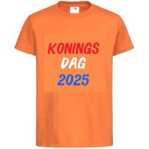 T-shirt Unisex Volwassenen ""Koningsdag 2025"" Op Voorkant Oranje Koning Koningsdag | korte mouw | Oranje/Rood/Wit/Blauw | maat XL