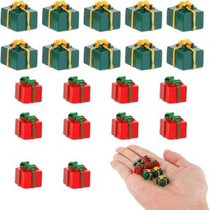 Kerstboom Mini Dozen Ornament 20st, Gekleurd Mini Hars Geschenkdozen Kerst Miniatuur Ornamenten voor Kerstboomversiering Doe-Het-Zelf Ambachten