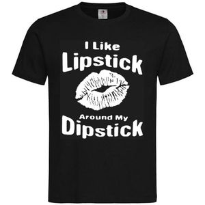 T-shirt Unisex Volwassenen Lol - Festival - carnaval - kermis - feestje - grappig - Weekend - Tekst - Vrijgezel - Vrijgezellenfeest ""I Like Lipstick Around My Dipstick"" Op Voorkant | korte mouw | Zwart/wit | maat XXL
