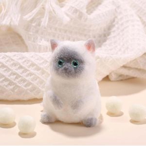 Zacht kattenknijpspeeltje | Leuke stressverlichtende feestcadeautjes | Grappig kattenspeelgoed met 8 x 6 cm afmeting (Wit Grijs)