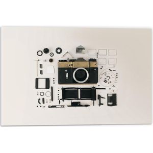 Forex - Camera met Onderdelen op Witte Achtergrond - 60x40cm Foto op Forex