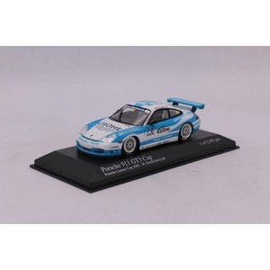 De 1:43 Diecast Modelcar van de Porsche 911 GT3 Cup # 16 van de Porsche Carrera Cup 2005.De bestuurder was M. Barthlomeyczik.This schaalmodel is beperkt door 2592 stuks. De fabrikant is Minichamps.