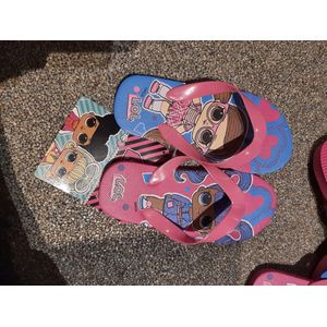 L.O.L. Surprise! teenslippers roze bandjes maat 28