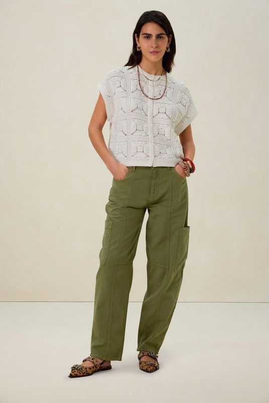 Wit mouwloos crochet vest