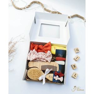 Kraamcadeaus 9 stuks - Babygeschenkset - Hawsaz.nl - kam en borstel - Babyverzorging - Zwitsal - Baby Haarspeldjes set - Babybox - Borstel set met naam - Baby huidverzorging - Geboortecadeau - Graveren met naam - Gepersonaliseerd - Cadeau met naam