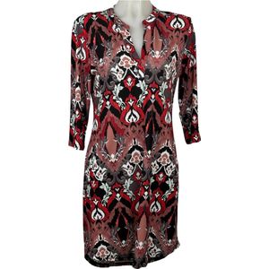 Angelle Milan - Travelkleding voor dames - Multikleur Rood/Wit/Zwart - Ademend - Kreukherstellend - Duurzame zomerjurk - Maat S - in 5 maten!