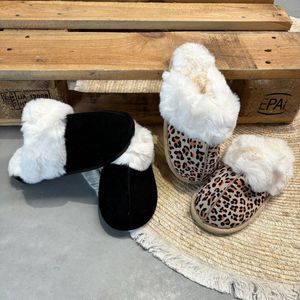 ACTIE 2 PAAR PANTOFFELS zwart leopard 37