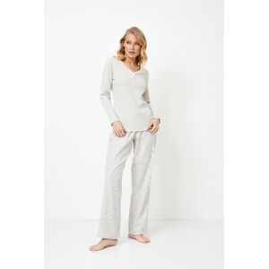 Dames pyjamaset Doreen-T-shirt met lange mouwen-lange broek met sterrenmotief-lichtgrijs-maat S