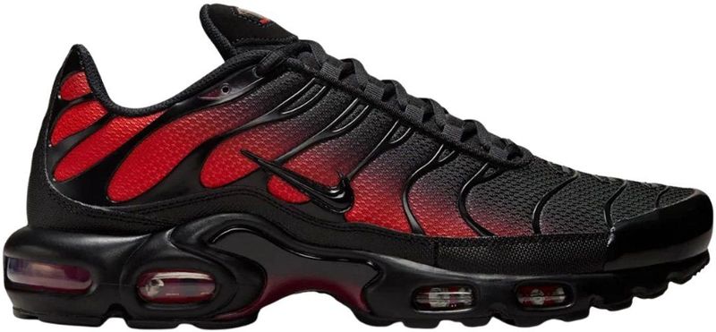Nike - Air Max Plus - Sneakers - Zwart - Rood