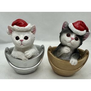 Kerstbeeldjes ""katjes in tas"" - Set van 2 stuks - Wit + Zilver & + Zwart + Goud - polyresin - hoogte 11 x 8 x 5 cm - Woonaccessoires - Woondecoratie - Kerstdecoratie