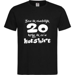 T-shirt Unisex Volwassenen Lol - carnaval - kermis - feestje - grappig - verjaardag Tekst ""Ben ik eindelijk 20 krijg ik zo'n kutshirt"" Op Voorkant | korte mouw | Zwart/wit | maat L