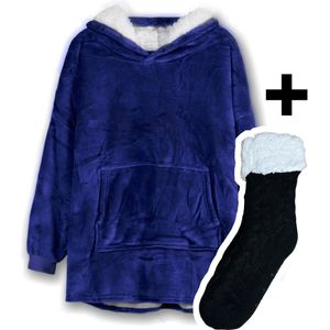 Zoem - Fleece deken met mouwen - inclusief fleece sokken - combi deal - fleece plaid - sweater -super zacht - 280 gsm - donker blauw - trui - Snuggle - Hoodie - Snuggle Hoodie - Oversized fleece - wintertrui