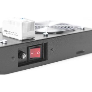 Dakventilator voor 19 inch racks met thermostaat en dubbele ventilator