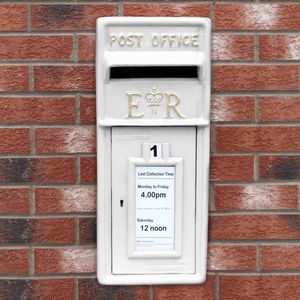 Engelse Brievenbus - Wit - 24x37x57 cm - Inclusief muurbeugel - Afsluitbaar - 2 gouden sleutels - platte onderkant