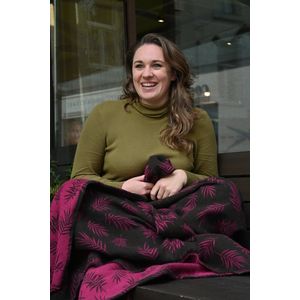 Yaro Blanket Bahamas Black Magenta Wool