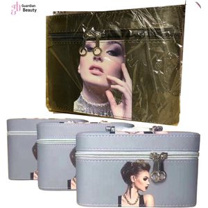 Beautycase - Make Up Tasje Girl Print Grey Zwart 3 in 1 (3 Stuks) | Opberg Etui / Cosmetica Organizer Reis Tas Case