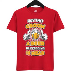 Buy This Groom A Beer | Vrijgezellenfeest Cadeau Man - Groom To Be Bachelor Party - Grappig Bruiloft En Bruidegom Bier shirt - T-Shirt - Unisex - Rood - Maat XXL