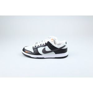 Nike Dunk Low 'Black Total Orange Mini Swoosh' maat