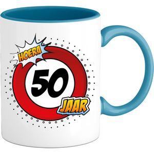 50 Jaar Verkeersbord Abraham en Sarah Mok met tekst | Grappig Verjaardag Beker Cadeau | Bedrukte Koffie en Thee Mokken | Zwart | 330 ML