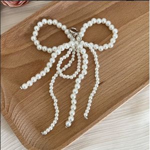 Parel Veter (s) - Accessoire voor Schoenen - parel strik veter - Set van 2 strikken - StijlvolStekkie - Stijlvolle Decoratie voor Sneakers - trend sneakers - Chique Vlinderstrikje met Parel Schoenbedel - parels - Modieuze DIY Accessoire