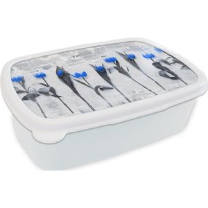 Broodtrommel Wit - Lunchbox - Brooddoos - Bloemen - Tulpen - Blauw - 18x12x6 cm - Volwassenen