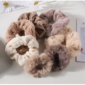 Scrunchies Set van 7 - Beige - Haarelastiekjes - Crunchie haar Elastiek - Haarwokkel - Haarband - Haar Elastiek Voor Vrouwen - Cadeau Voor Dames - Haarelastiekjes Meiden - Haaraccessoires