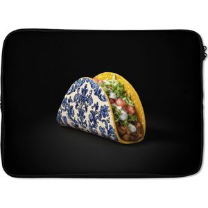 Laptophoes 13 inch - Taco - Vlees - Salade - Delftsblauw - Motief - Laptop sleeve - Binnenmaat 32x22,5 cm - Zwarte achterkant
