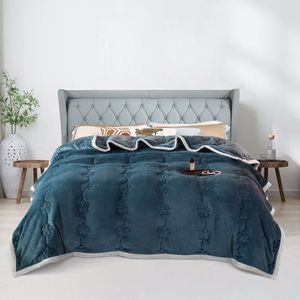 Azomor® Comfortabele en warme fleece deken voor bank, bed en woonkamer