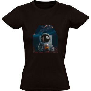 Astronaut met bier Dames t-shirt | space | ruimte | kroeg | drank | ruimtevaarder | ruimteschip | Zwart
