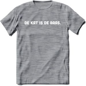 Kattenbaas - Katten T-Shirt Kleding Cadeau | Dames - Heren - Unisex | Kat / Dieren shirt | Grappig Verjaardag kado | Tshirt Met Print | - Donker Grijs - Gemaleerd - S