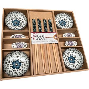 Winkrs | Sushi set voor 4 personen - Blauw & Paars - Keramiek Japans servies; kommetjes, bamboe eetstokjes en stokjeshouders