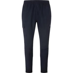 Cruyff wrinkleless cargobroek in de kleur zwart.