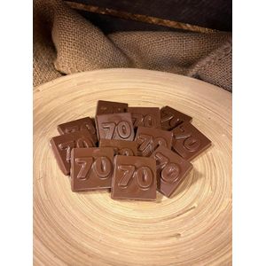 Chocolade cijfer 70 - Melk chocolade - Callebaut chocolade - 70 jaar - getal 70 - 4x4 cm - 32 stuks