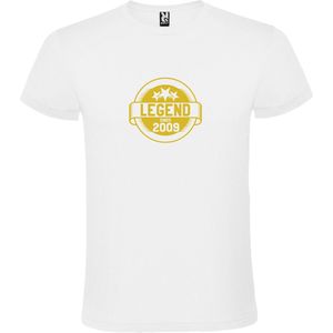 Wit T-Shirt met “Legend sinds 2009 “ Afbeelding Goud Size S