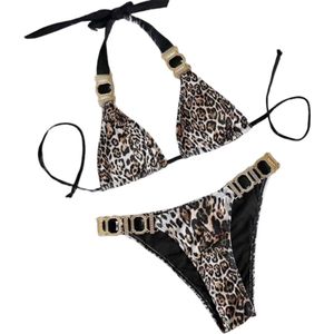 Dames Bikini Set – Luipaardprint met Gouden Gespen - Modieuze zwemkleding