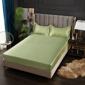 Zachte matrashoes - Diepe zak satijnen verkoelende bedhoes - Zijdezacht hoeslaken - Extra zacht ademend hoeslaken - Matrasbeschermer met elastische band - Koelend beddengoed - Past op eenpersoonsbedden tot tweepersoonsbedden - 198x203+36cm
