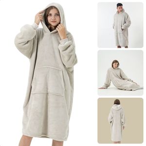 Hoodie Deken met Mouwen - Warme Fleece Plaid - Unisex 110x70 cm - Zacht Flanel - Inclusief EBOOK