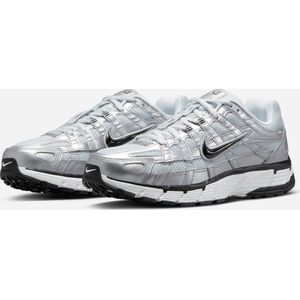 Nike P-6000 Wmns ""Metallic Silver"" - Maat: 42.5