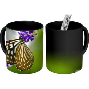 Magische Mok - Foto op Warmte Mokken - Koffiemok - Lavendel - Vlinder - Botanisch - Magic Mok - Beker - 350 ML - Theemok