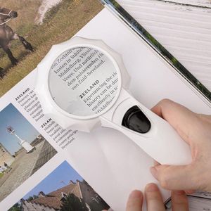 Decopatent® Hand Loep met LED verlichting - 6x Vergroting - Lees Vergrootglas - Lezen voor Slechtziende - Magnifier - 19 x9 x 3 Cm