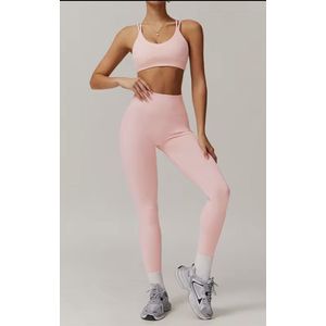 Blush Motion Set - Maat S - Soft Pink - Lichtroze - 2-delig: Bra top + High Waisted Legging - Soft Pink - Seamless Sportset Dames