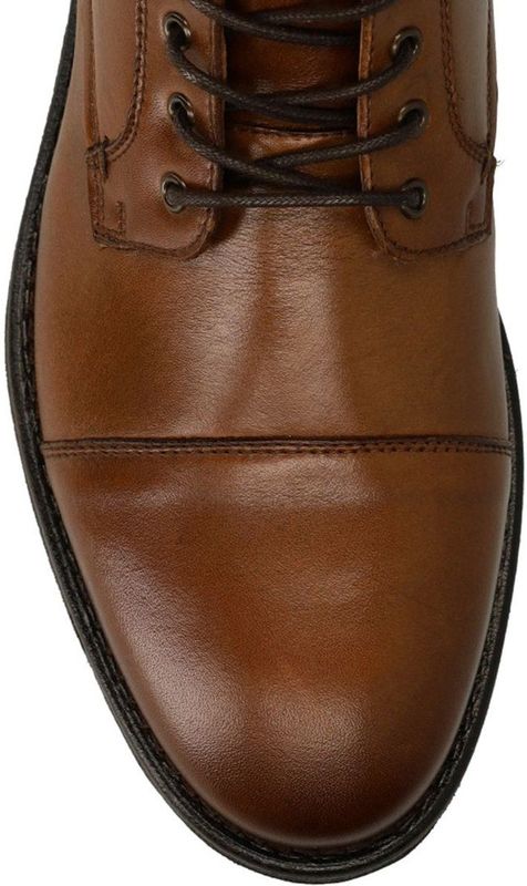 Manfield - Cognac - Leren Veterschoenen - Hoge Vetersluiting - Platte Hak 2 cm