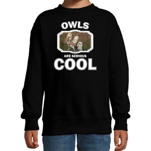 Dieren uilen sweater zwart kinderen - owls are serious cool trui jongens/ meisjes - cadeau kerkuil/ uilen liefhebber - kinderkleding / kleding 134/146