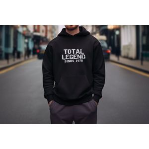 1978 Jaar Zwart Hoodie heren - Maat M - Total Legend - Verjaardag Cadeau Mannen - Limited Edition