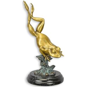 Bronzen beeld springende kikker op marmeren voet – decoratief dierenbeeldje – realistisch kikker sculptuur voor woon- en tuindecoratie – uniek kunstwerk brons met marmer