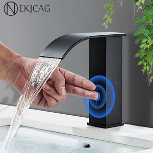 Nekjcag - Wastafelkraan Chroom met Sensor - Wastafelkraan Zwart - Wastafelkraan met Waterval - wastafelmengkraan - Waterval
