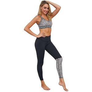 Hippe sportoutfit - Sportlegging met Top - Sportset - Legging met hoge taille - Zwart/Wit - Maat S - Loungewear Set - Yoga Pants set en Topje - Leopard Sportsetje - Hip sportset - CHPN