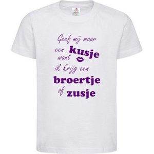 Shirt Aankondiging zwangerschap Geef mij een kusje want ik krijg een broertje of zusje | korte mouw | Wit/paars | maat 134/140 zwangerschap aankondiging bekendmaking